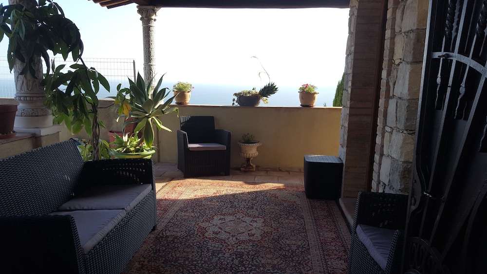 Villa Azur 6/50