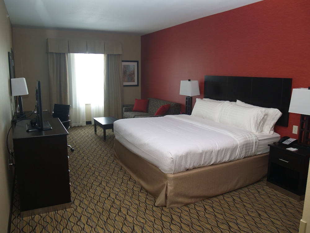 Holiday Inn Salina 11/41