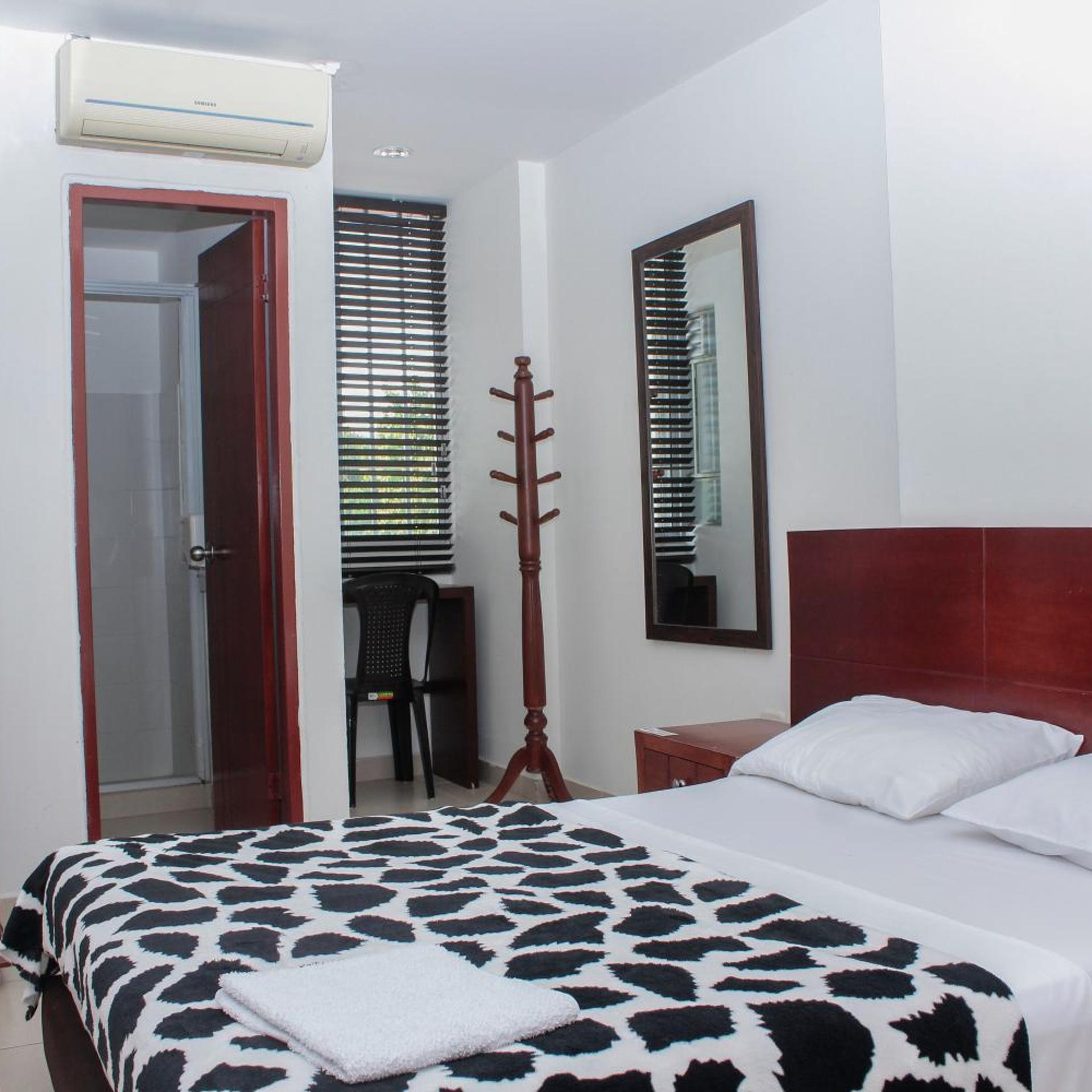 Santorini Neiva Hotel 12/19
