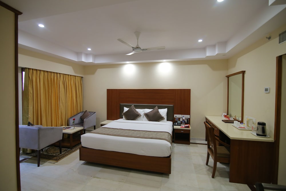 Oyo Premium Suryabagh 20/50