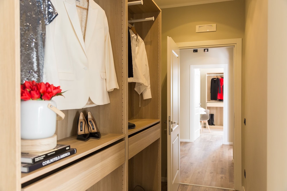 126 Gracchi Suites 42/47