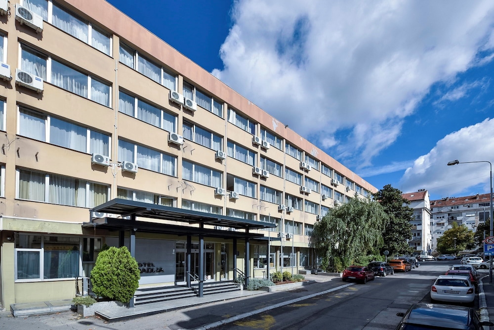 Hotel Sumadija 64/66