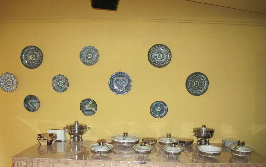 Rovshan Hotel 4/20