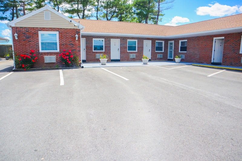 The Lancaster Motel By OYO Ronks near Paradise 15/16