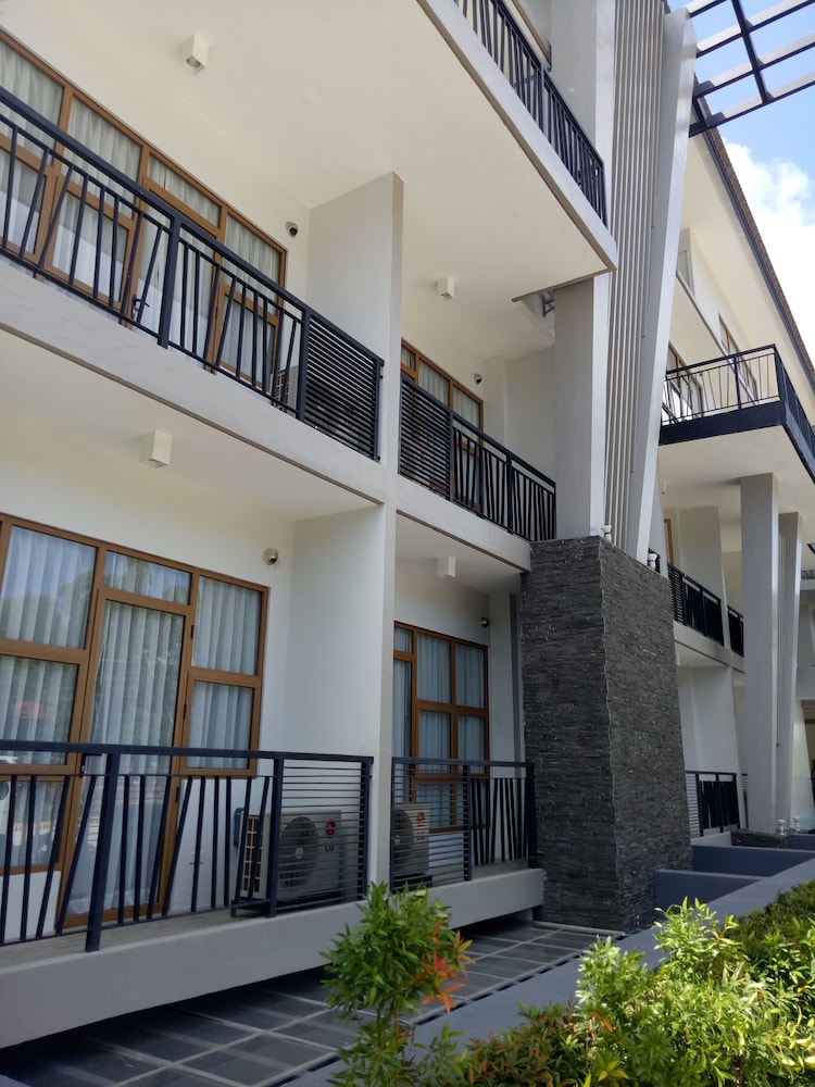 Crown Hotel Palawan at Harbour Springs in PUERTO PRINCESA
