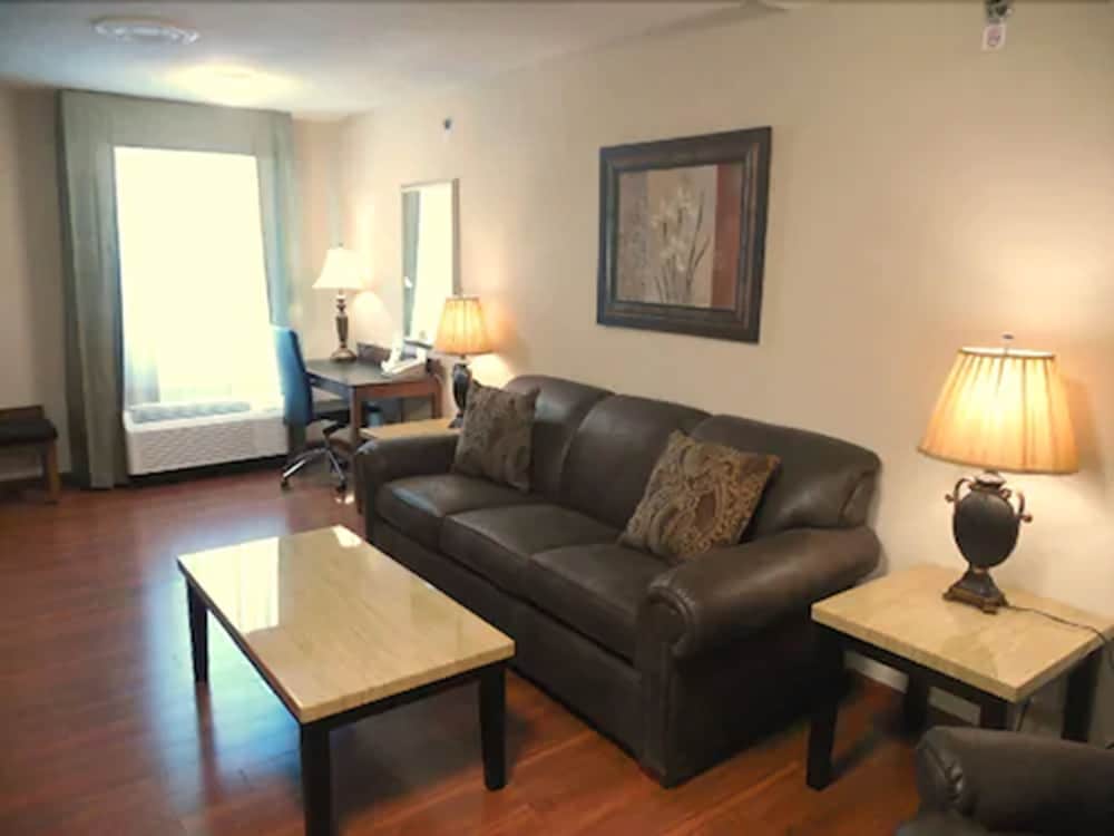 Clayton Plaza Hotel 38/65