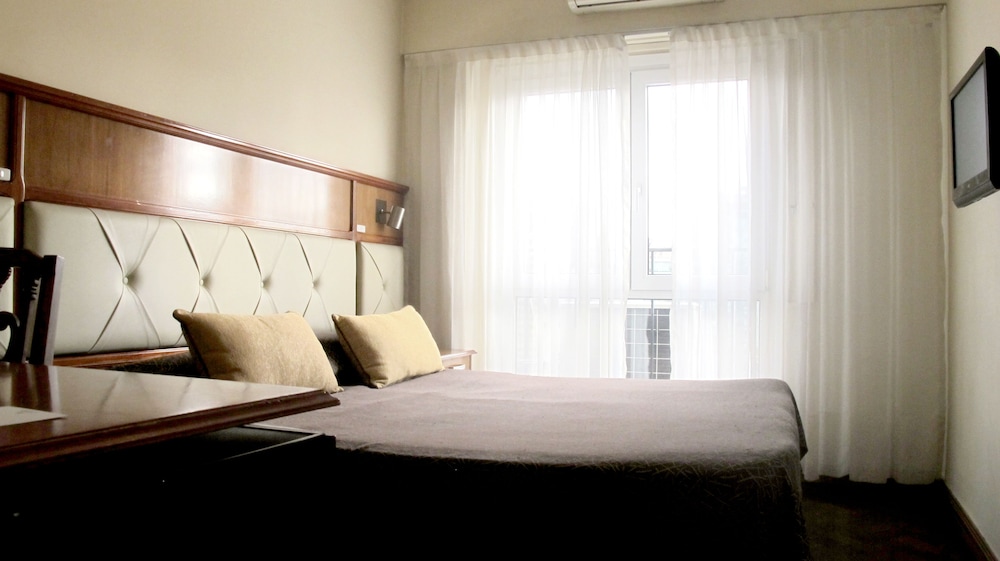Embajador Hotel 15/55