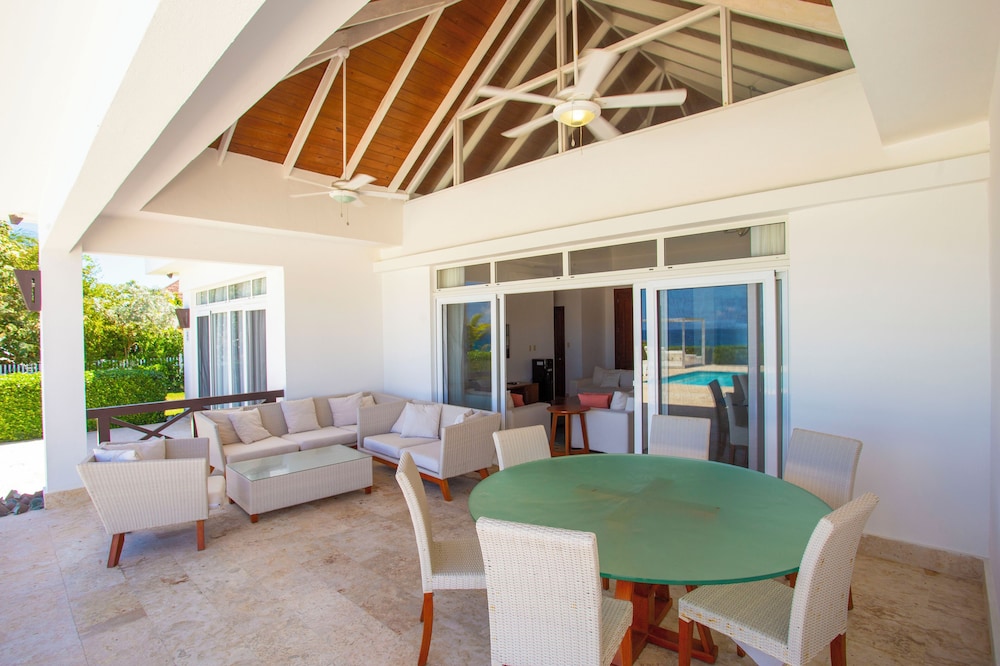 Ocean Village Deluxe Resort and Spa 55/71