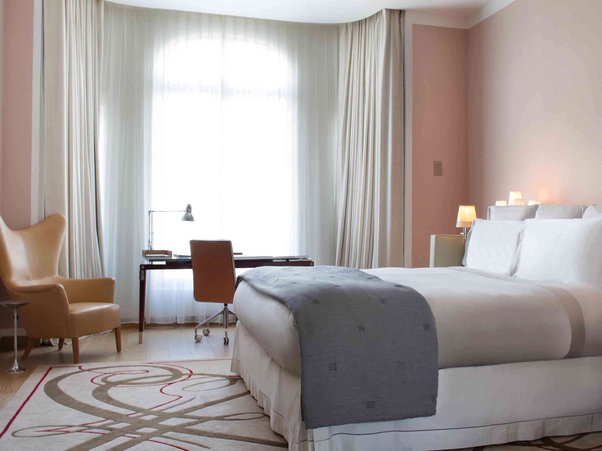 PRESTIGE, SUITE