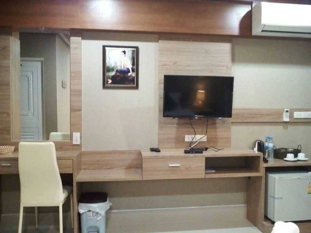 Little Bear Guesthouse And Restaurant 23/24