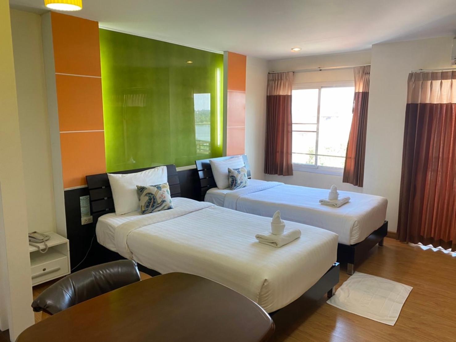 غرفة ديلوكس بسريرين منفصلين بإطلالة على البحيرة، Kwanruen Resort 2/2
