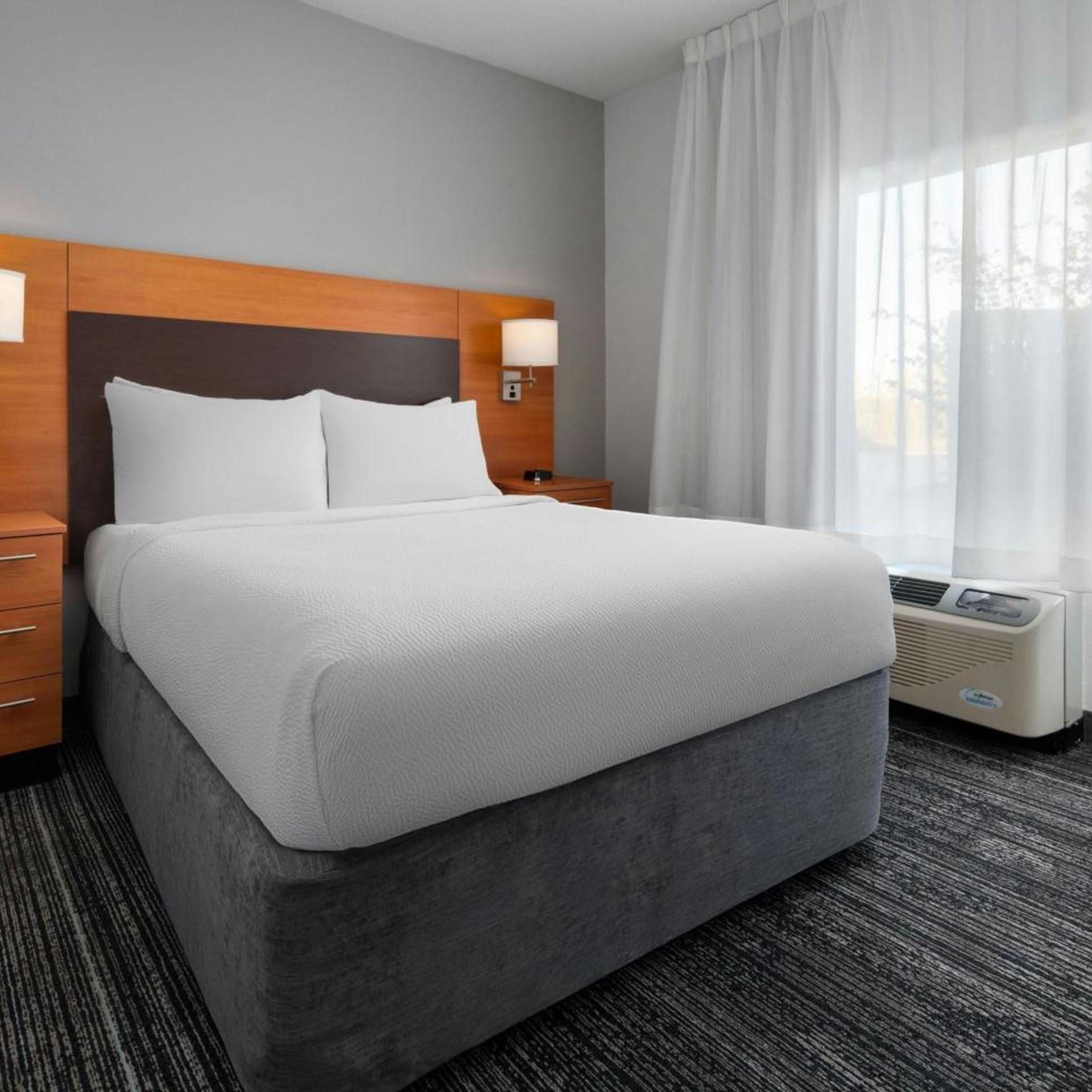 2 BEDROOMS, SUITE
