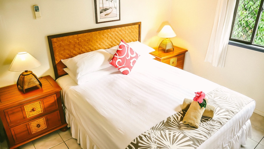 Muri Beach Resort 15/75
