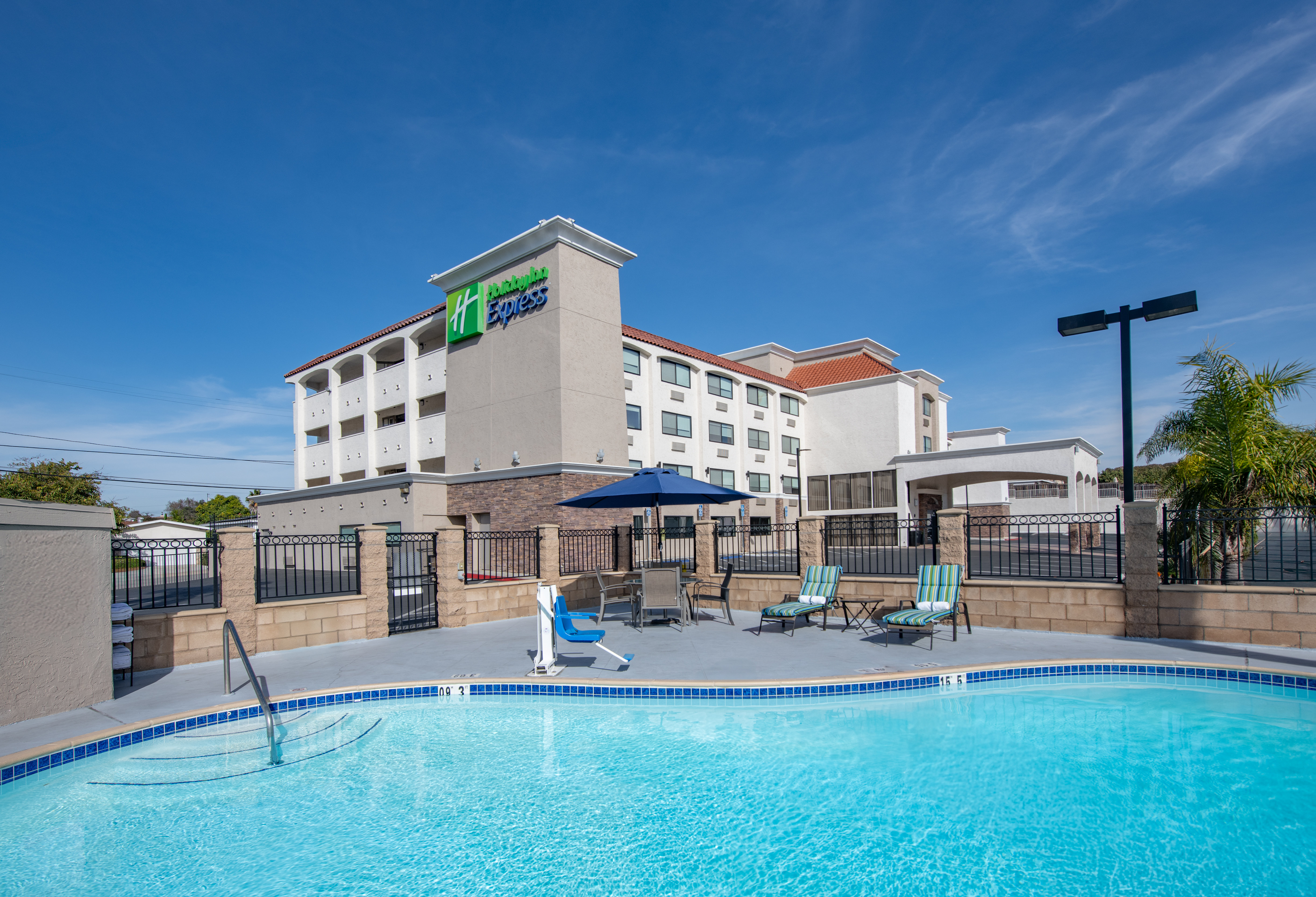 Holiday Inn Express San Diego South National City 6/73