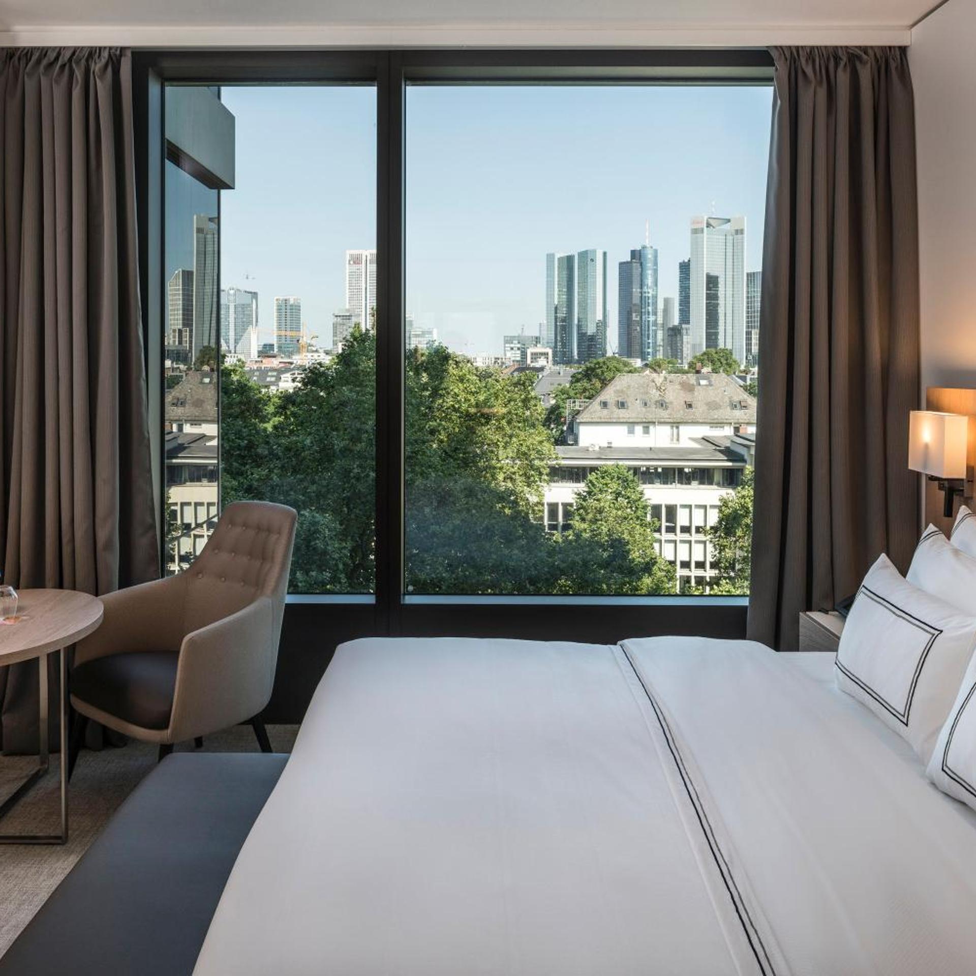 Melia, Premium, King Bed, Skyline View