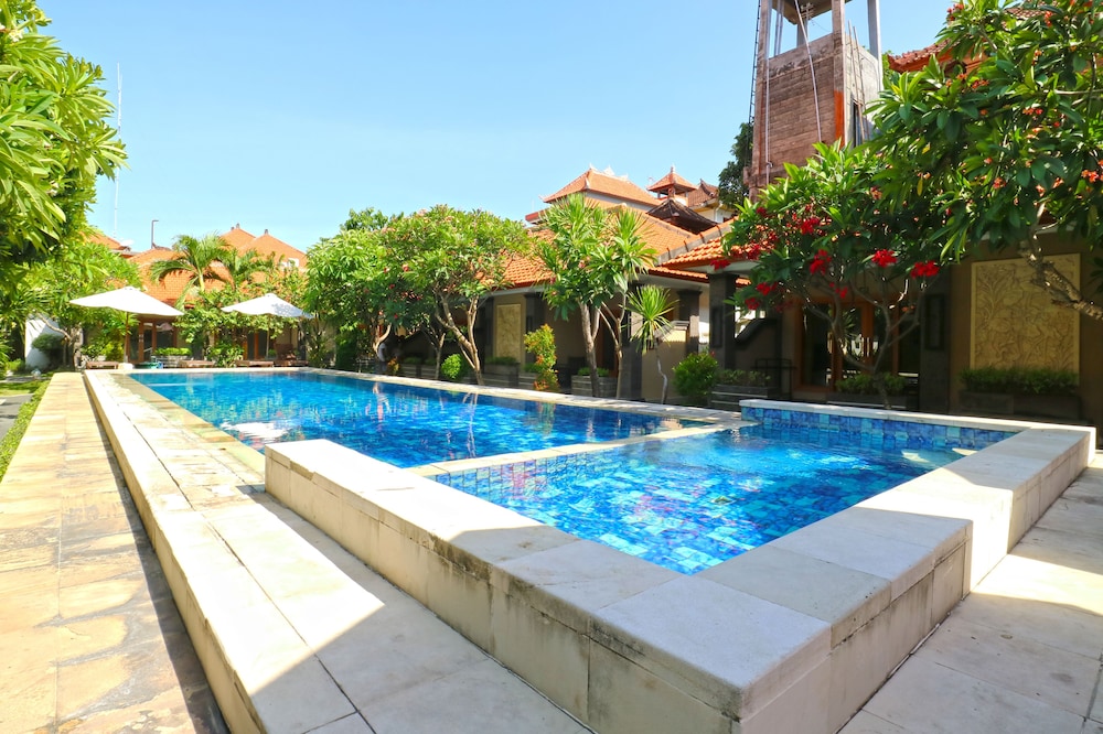 Gora Beach Inn 45/53