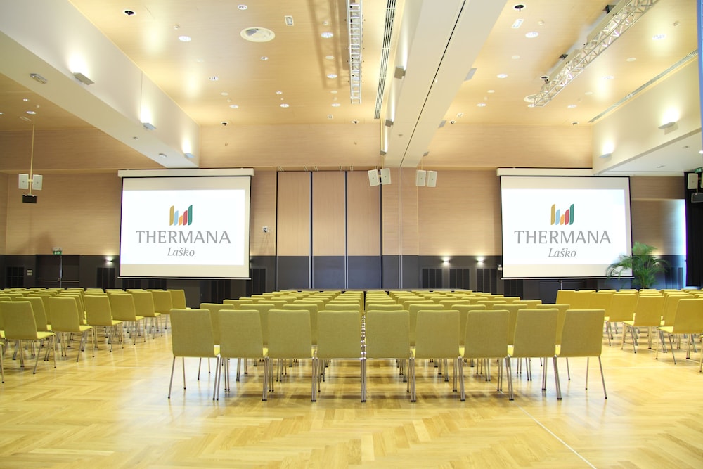 Thermana Park Lasko 24/31