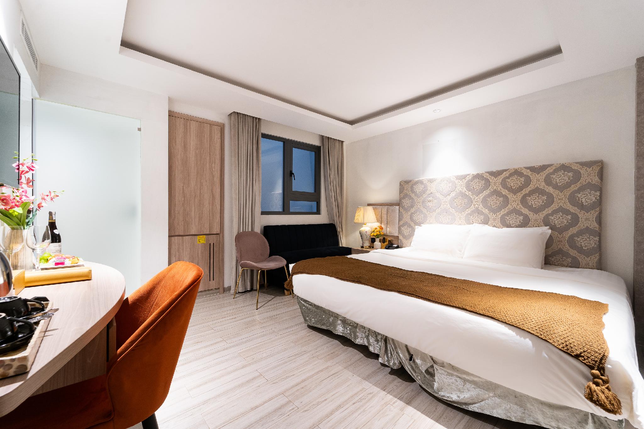 Inner, Deluxe, Double Bed, with View, Bathtub