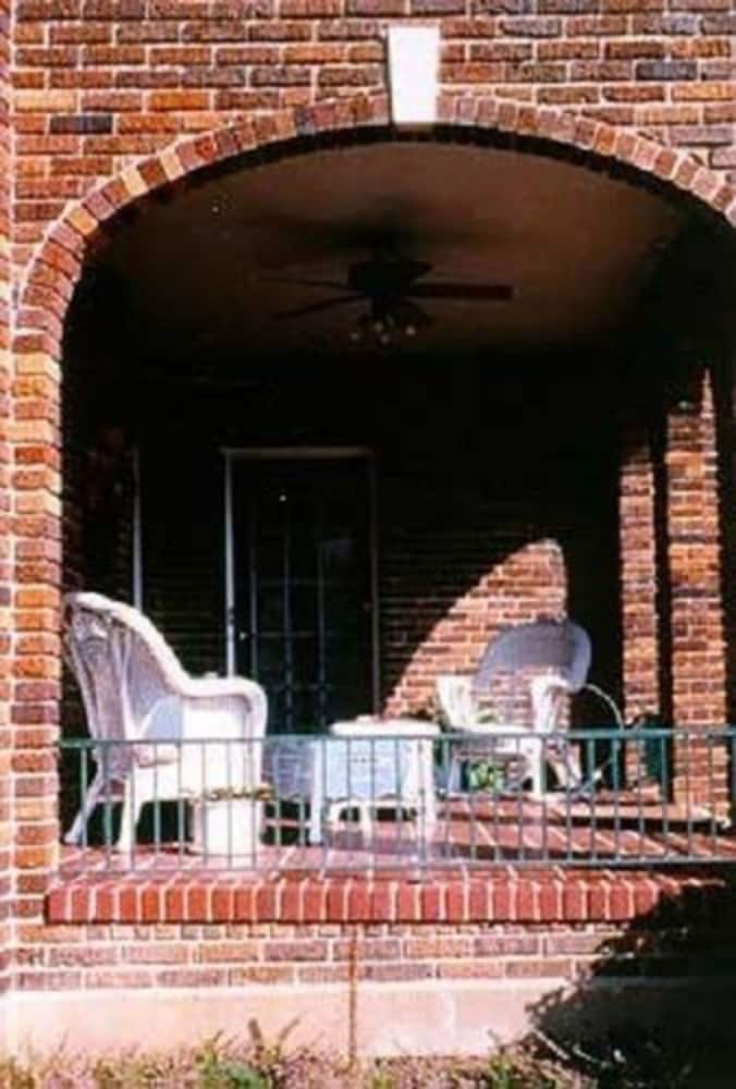 Far View - A Bed & Breakfast Estate 42/50