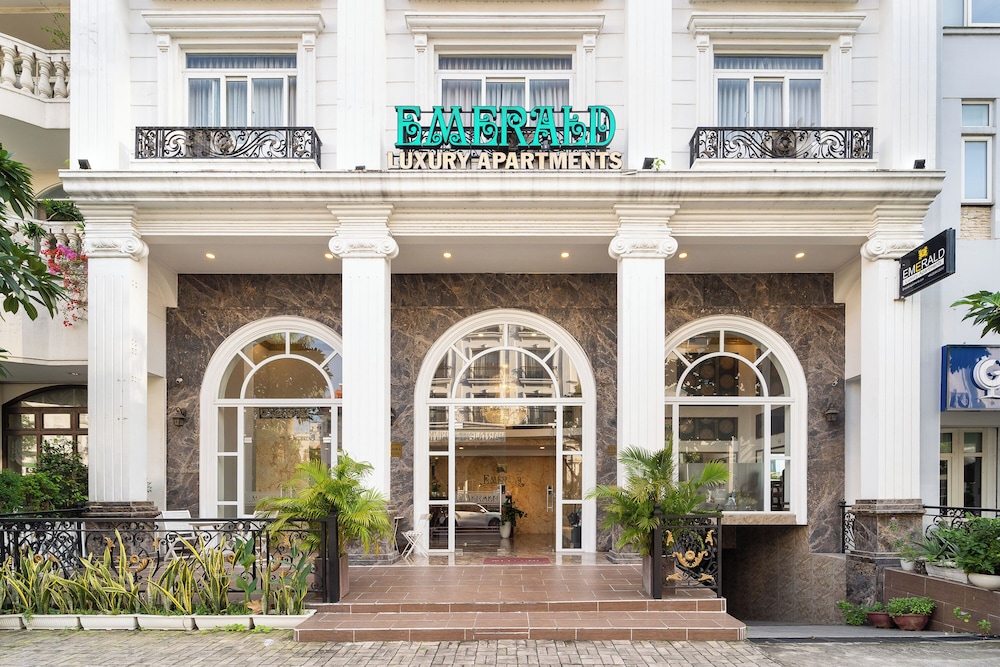 Collection O Emerald Luxury Apartment - Near SECC in SAIGON / HO CHI MINH CITY