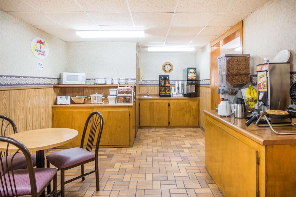 Super 8 by Wyndham Nevada 30/37
