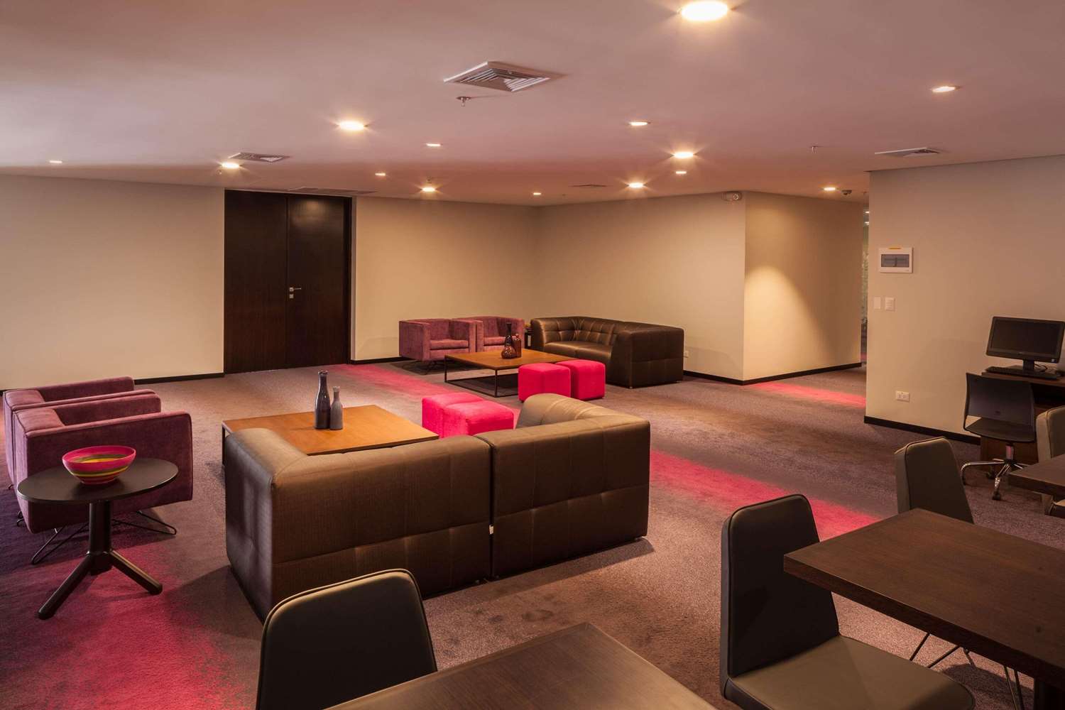 Radisson Hotel Santa Cruz 31/63