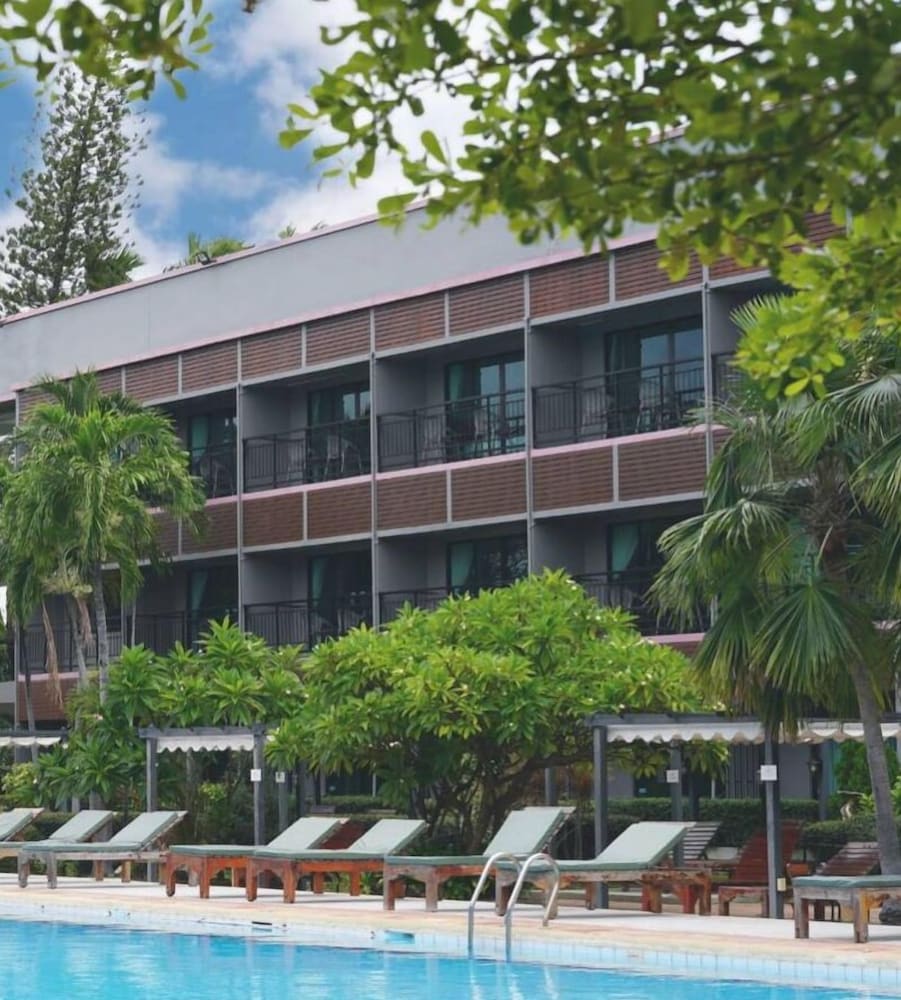 Basaya Beach Hotel And Resort in PATTAYA