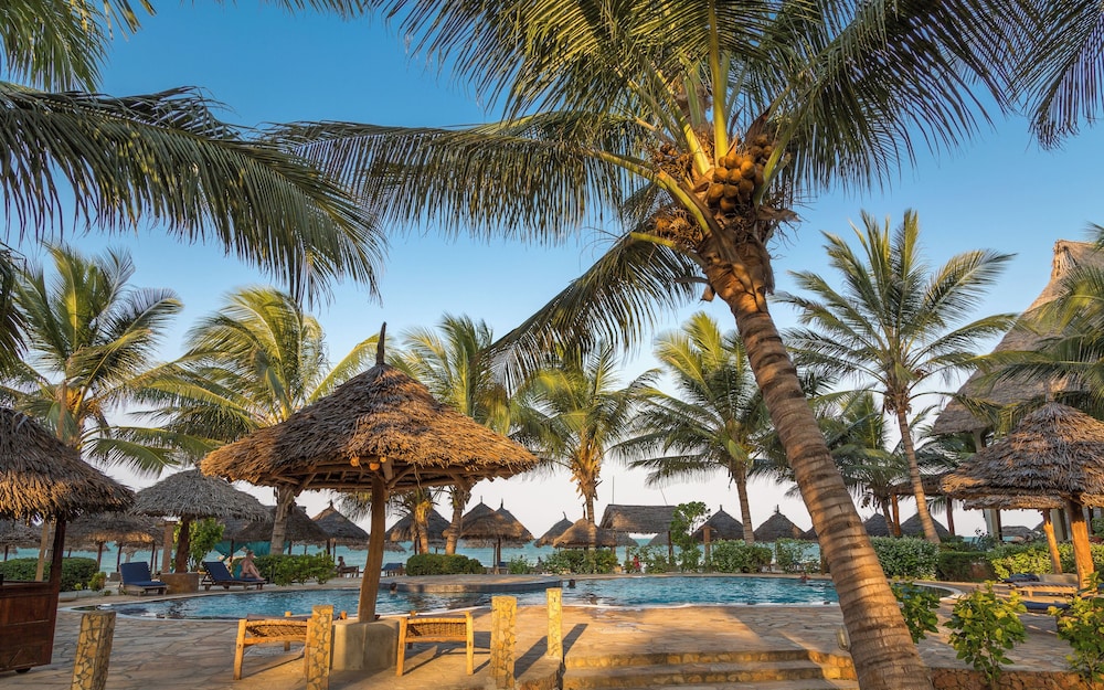 AHG Waridi Beach Resort & Spa 38/47