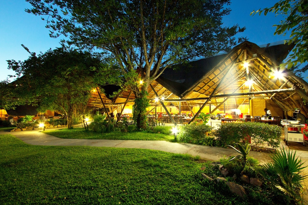Protea Hotel by Marriott Lusaka Safari Lodge 6/50