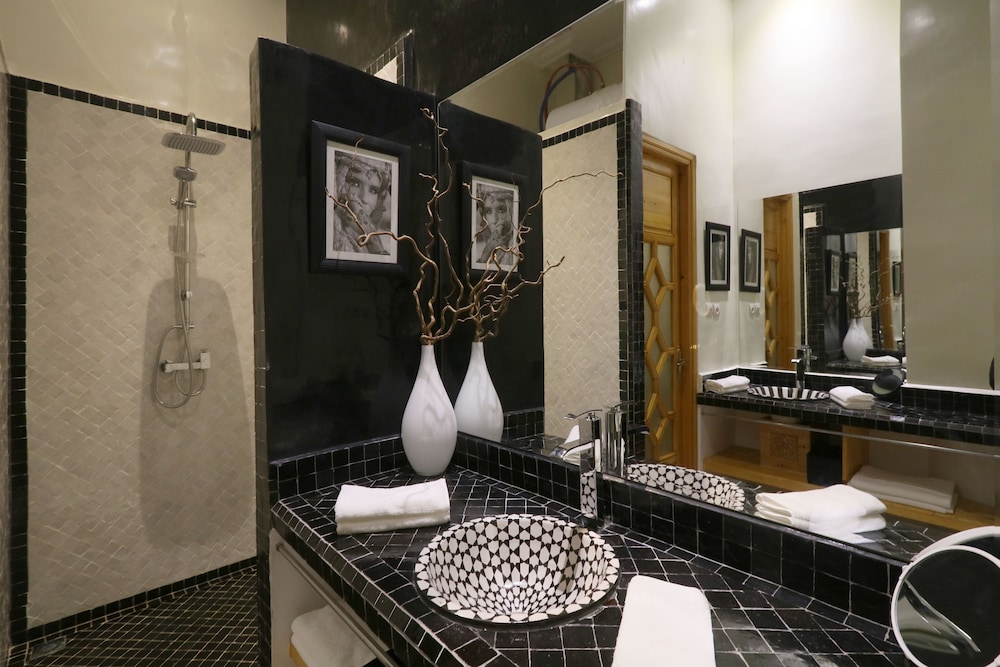 جناح عائلي بسرير كينج وسريرين منفصلين، Riad Andalla Spa 4/4