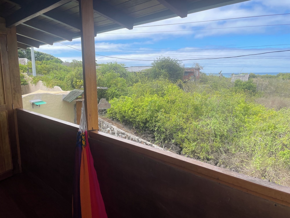 Galapagos Chalet 54/57