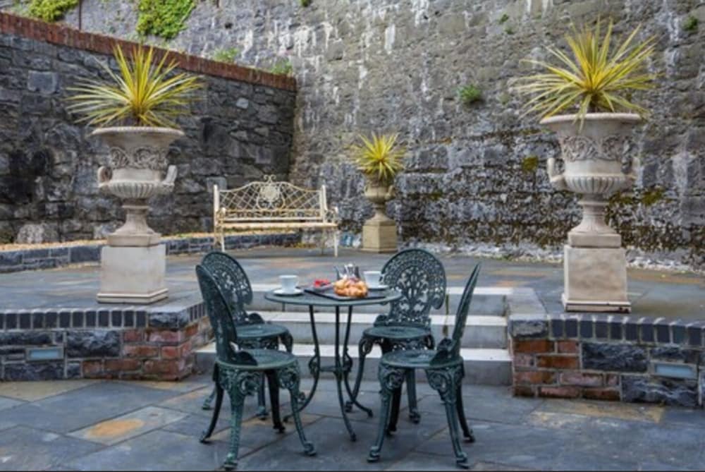 Victoria Hotel Galway 33/50