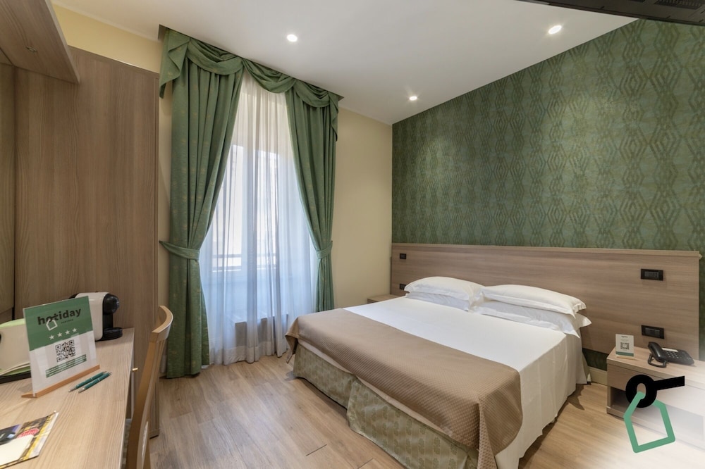 HOTIDAY Room Collection - Roma Porta Pia 14/50