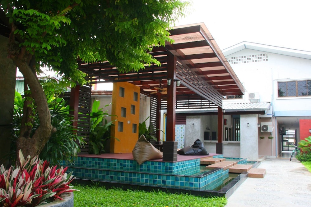 Baan Ma Feung Guest House 62/64