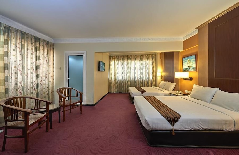 Palace Hotel 19/45