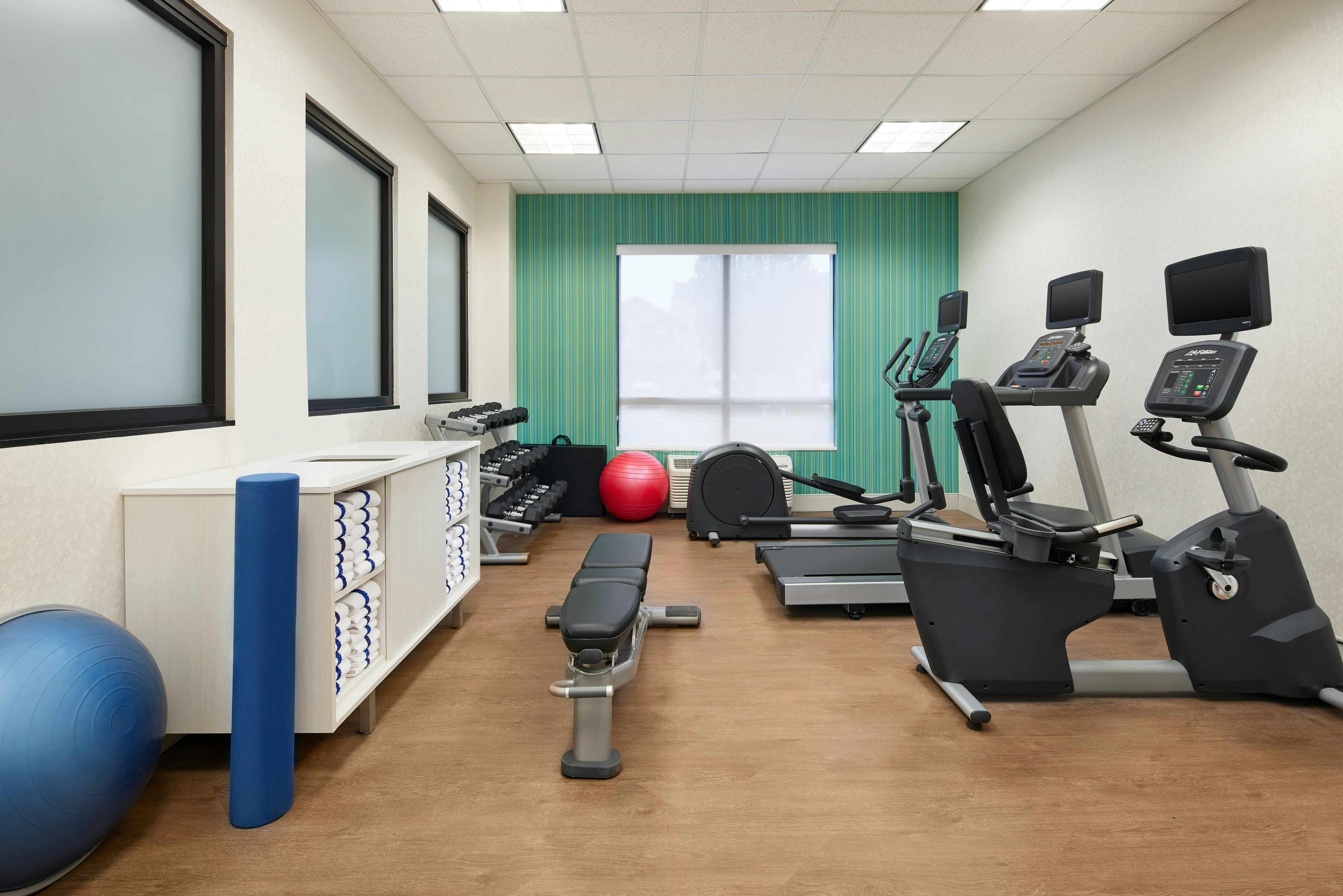 Holiday Inn Express Hotel Suites Seymour 19/23
