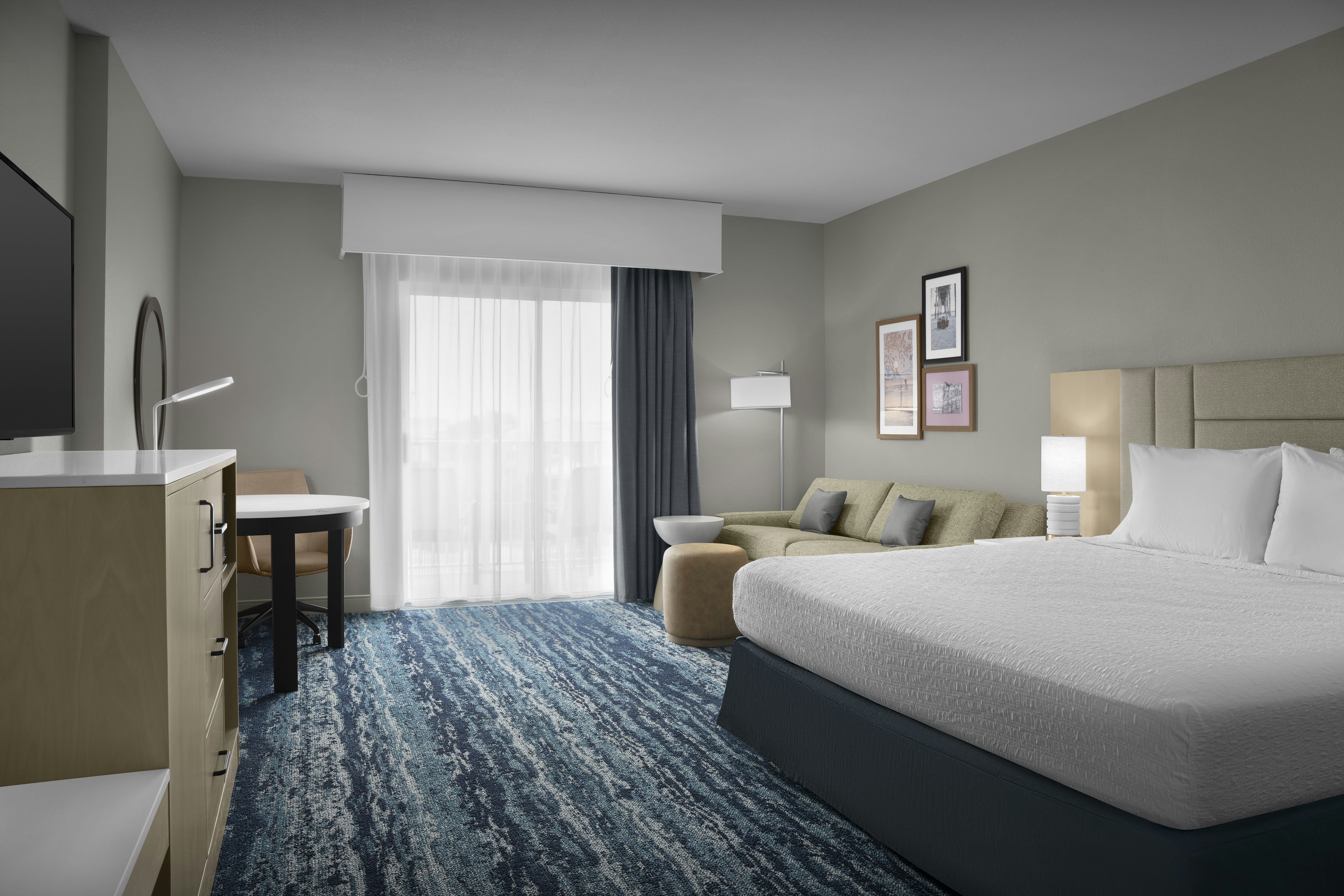 ROOM, KING BED, ACCESSIBLE