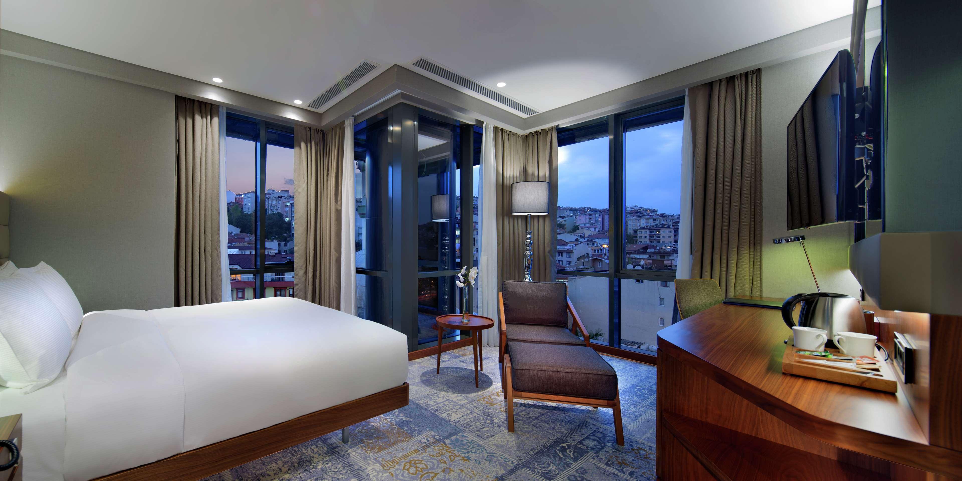 GUEST ROOM, QUEEN BED, ACCESSIBLE