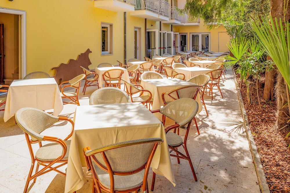 Hotel Centrale 34/50
