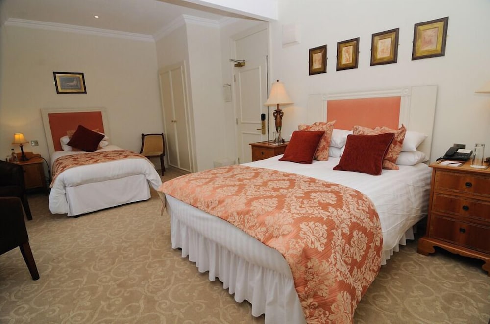 Ye Olde Bell Hotel Spa 15/64