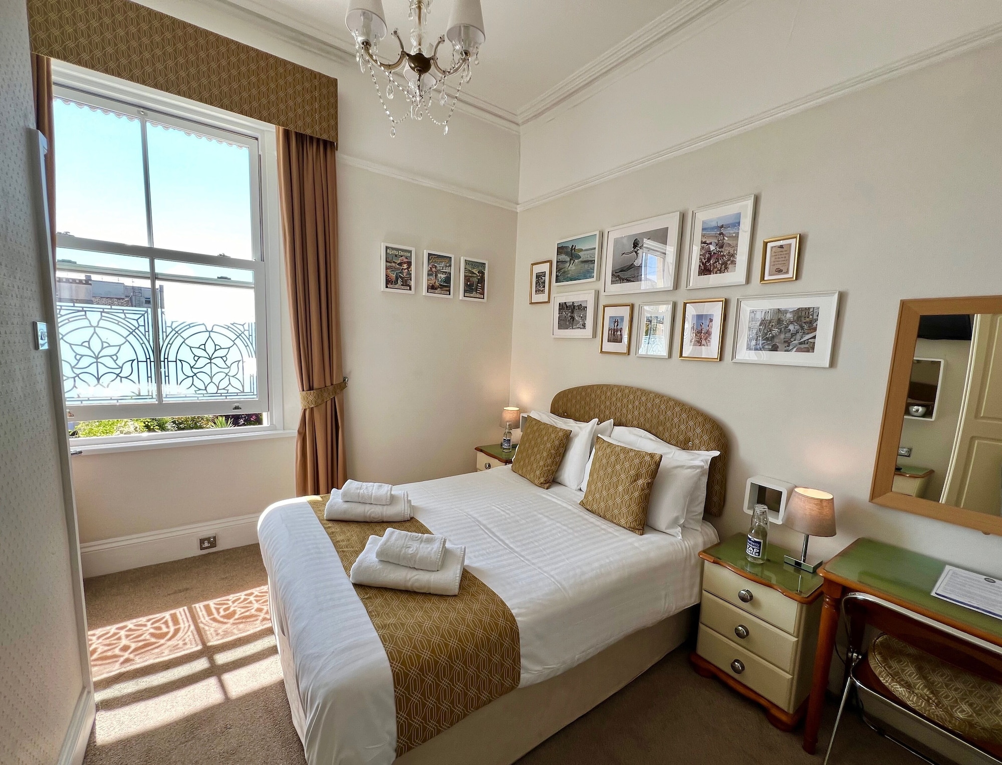 Classic, Double Bed