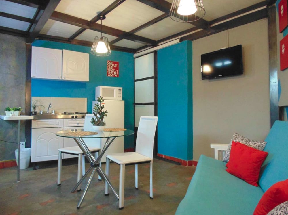 Satya Suites Hotel 40/50