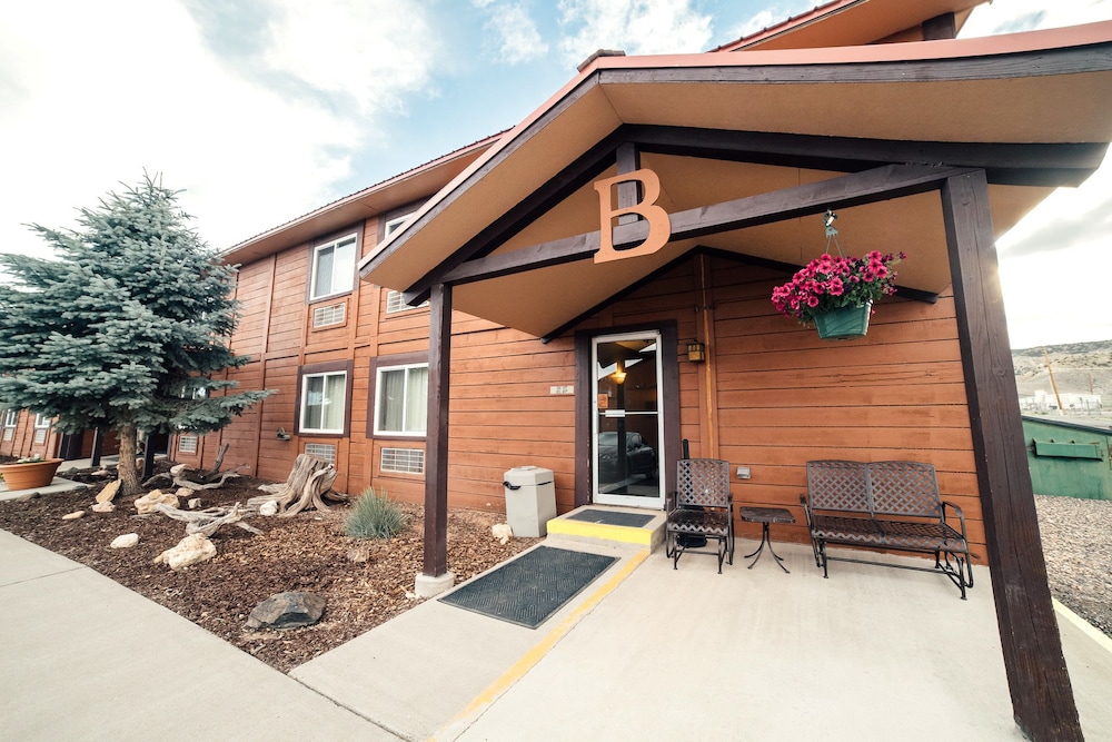 Red Ledges Inn 7/50
