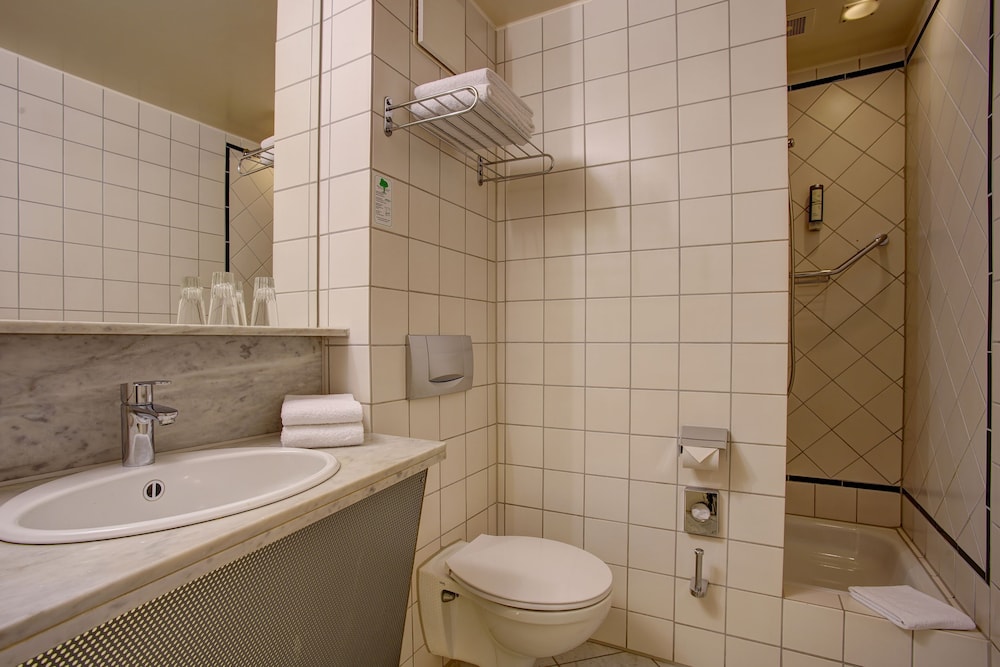 Premier Inn Cologne City Centre hotel 46/50