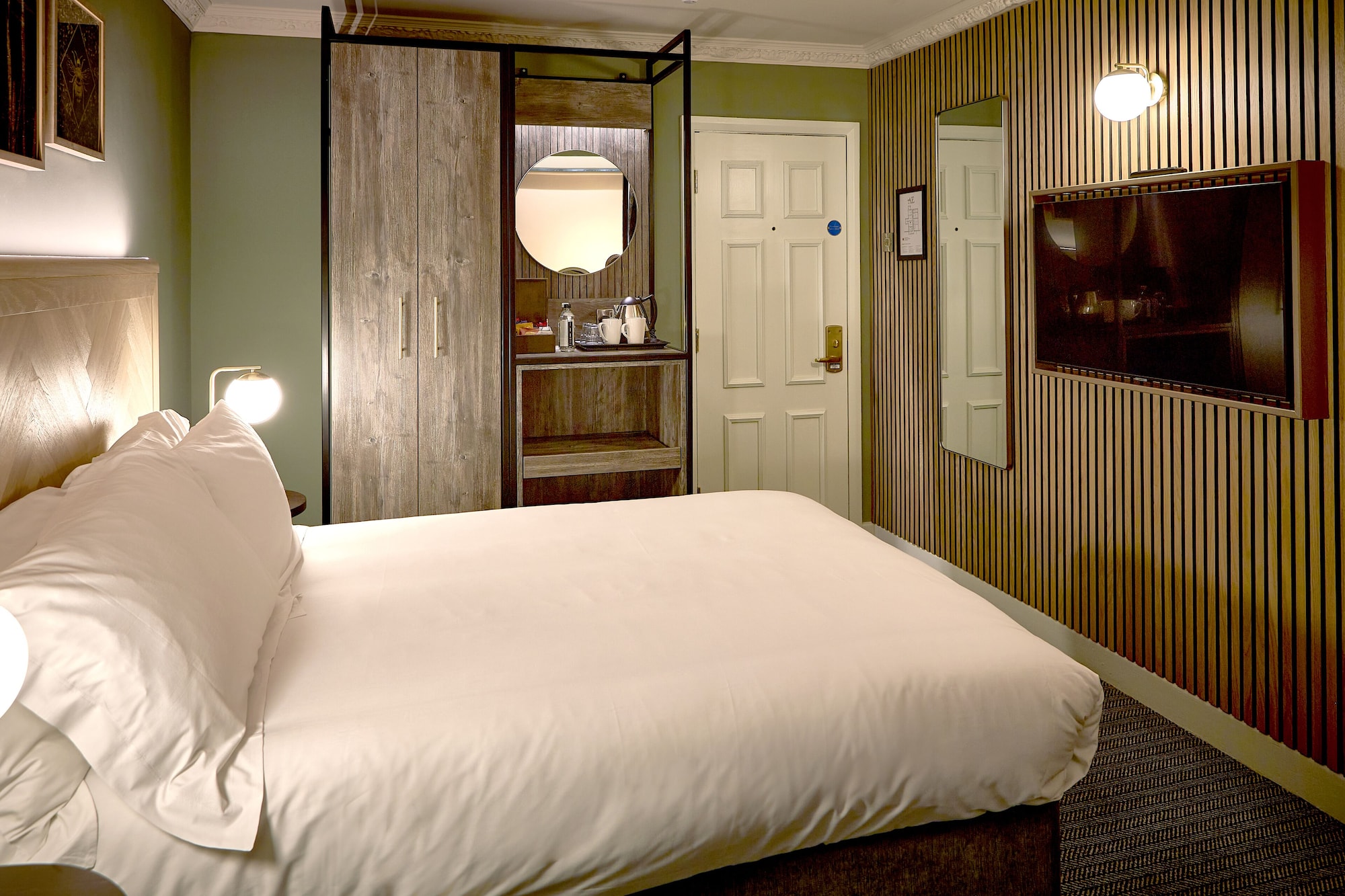 Boutique, Double Bed