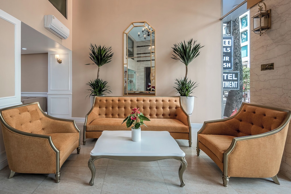 SAZI Resin Hotel - Free Nails/HairWash 30/50