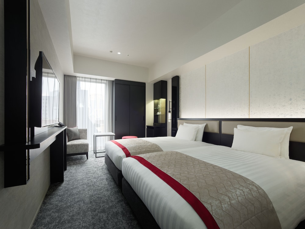 SUPERIOR, 2 BEDS, BATHTUB