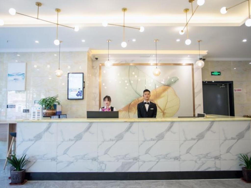 グリーンツリー イン エクスプレス 上海 浦東 臨港新城 雲漢路店 写真1