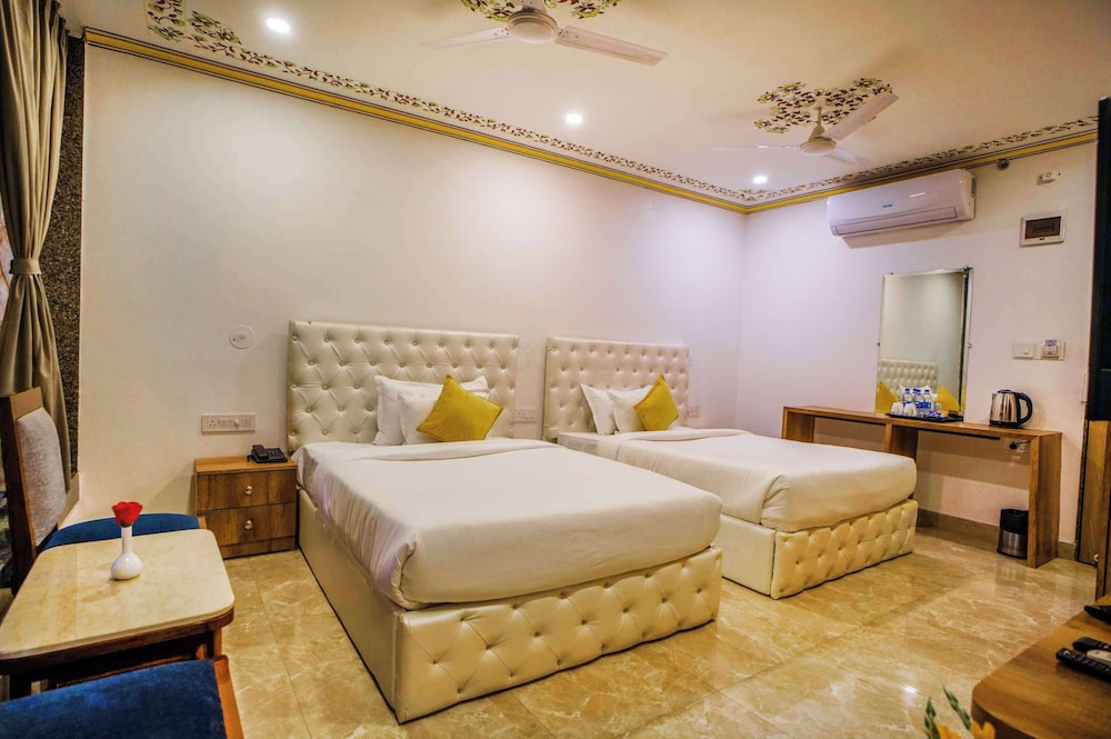 Pax Grand Blue Udaipur 21/50