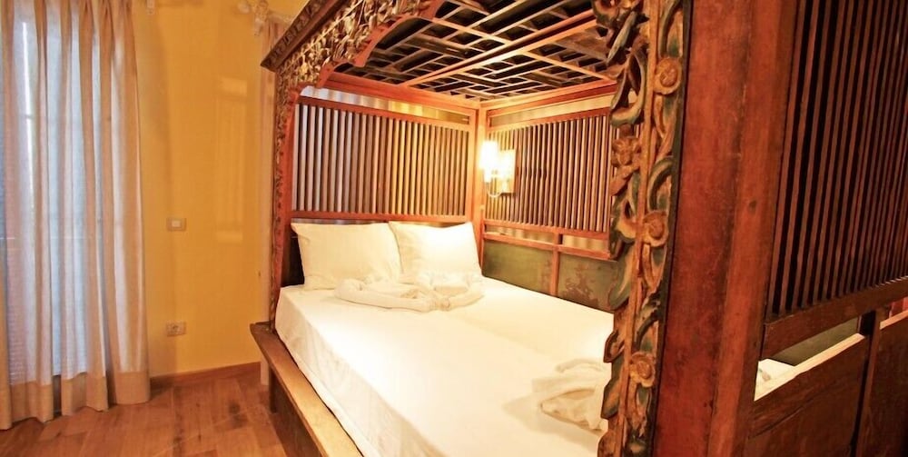 Igdeli Han Suit Otel Alacati 9/50